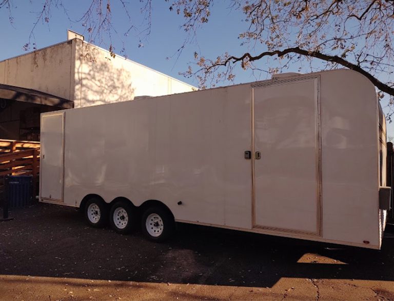 Mobile Kitchen Rental USA Mobile Kitchen Trailer USA   24 Ft 768x587 